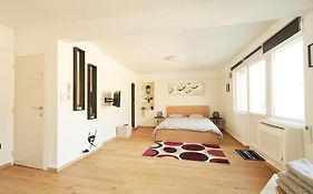 Studio-Balcon Center Of Mons